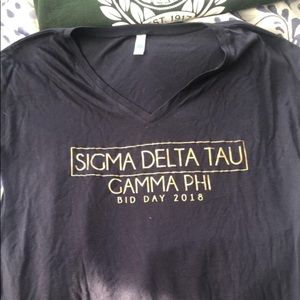 Sigma Delta Tau V neck t shirt